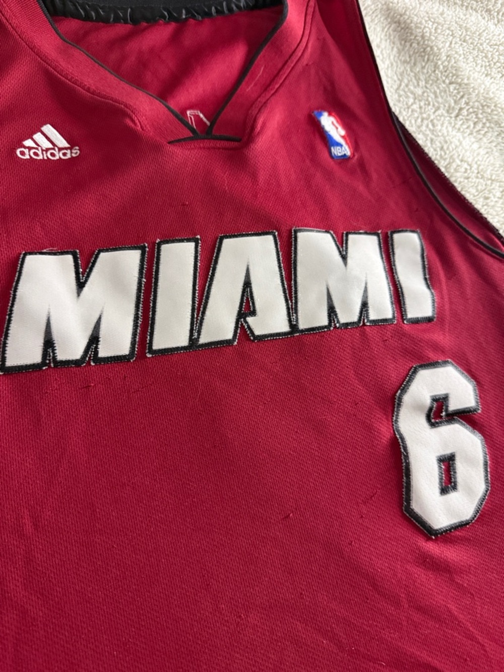 Miami Heat #6 LeBron James NBA Red Adidas Swingman Jersey - Picture 4 of 9